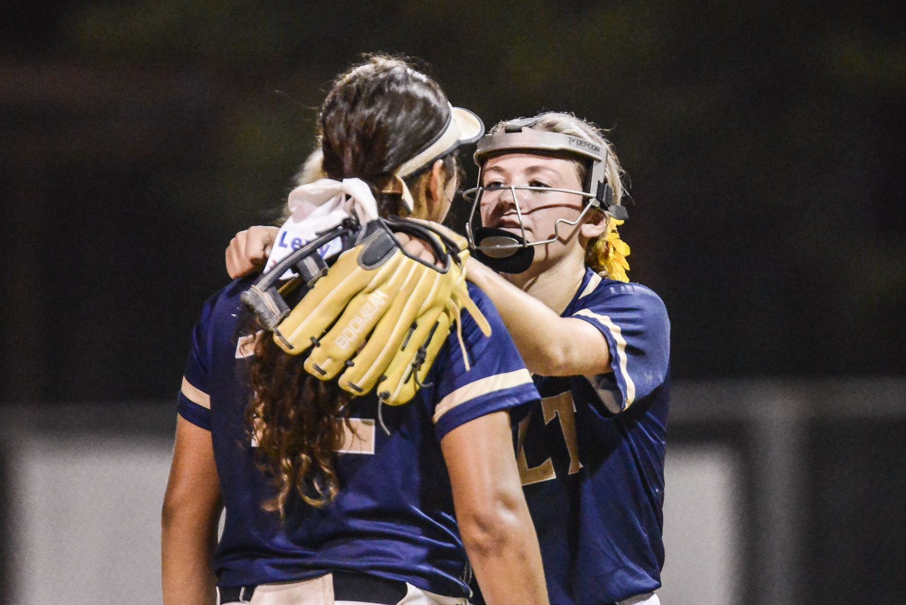 9/18/19 - Suburban Softball Tournament final - Holt vs Eureka